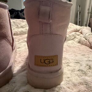 UGG Short Suede Boot in Pale Pink
